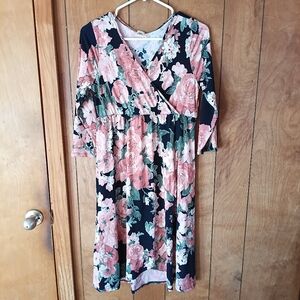Sew In Love Floral Dress Women’s Size M V-Neck 3/4 Sleeve Casual Boho